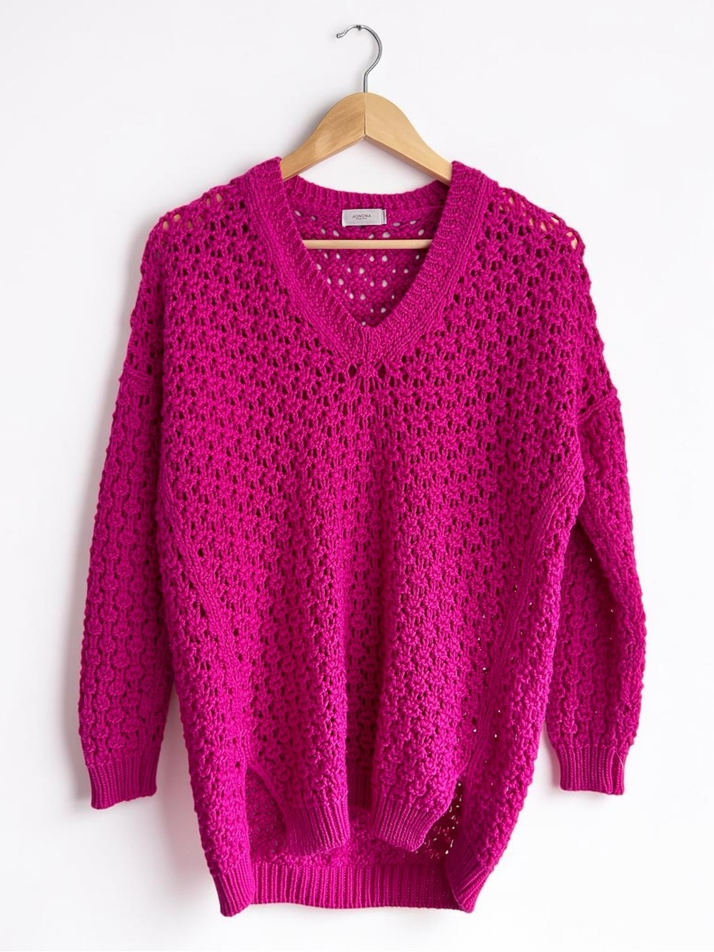 Agnona Women's Hot Pink Cashmere Crocheted V-Neck Sweater Sz Small